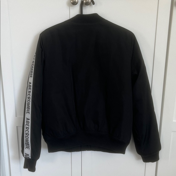 Abercrombie & Fitch Kids Black Bomber Jacket with Logo Sleeves Water Resistant - Picture 3 of 3
